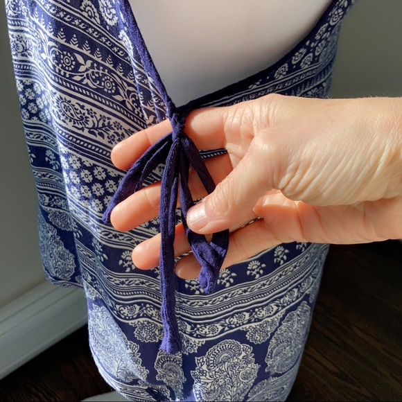 Roxy womens Vavy and WhiteTank Top Boho Navy Peep Hole Back size S - Picture 8 of 12